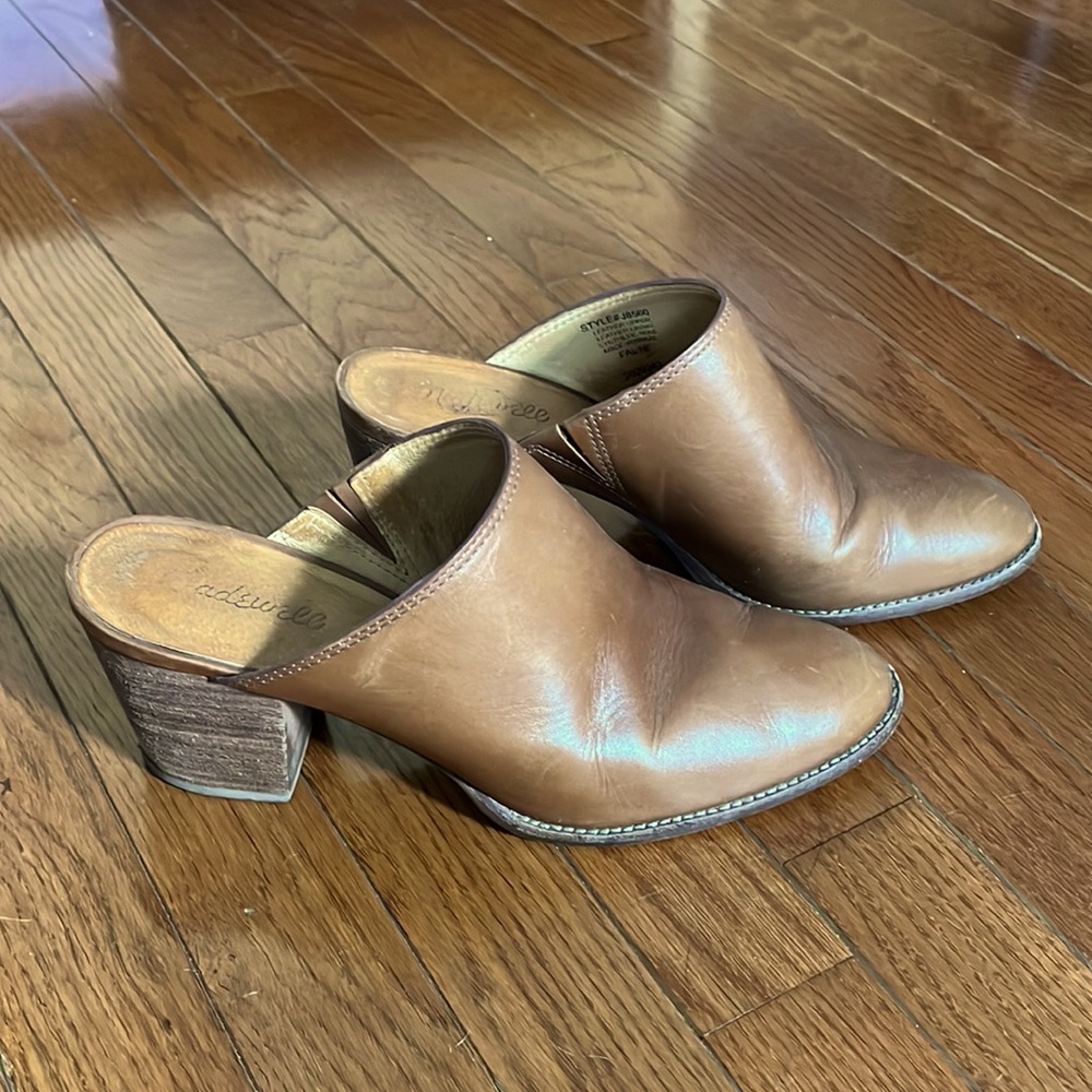 Madewell ‘The Harper Mule’ in English Saddle Brown.